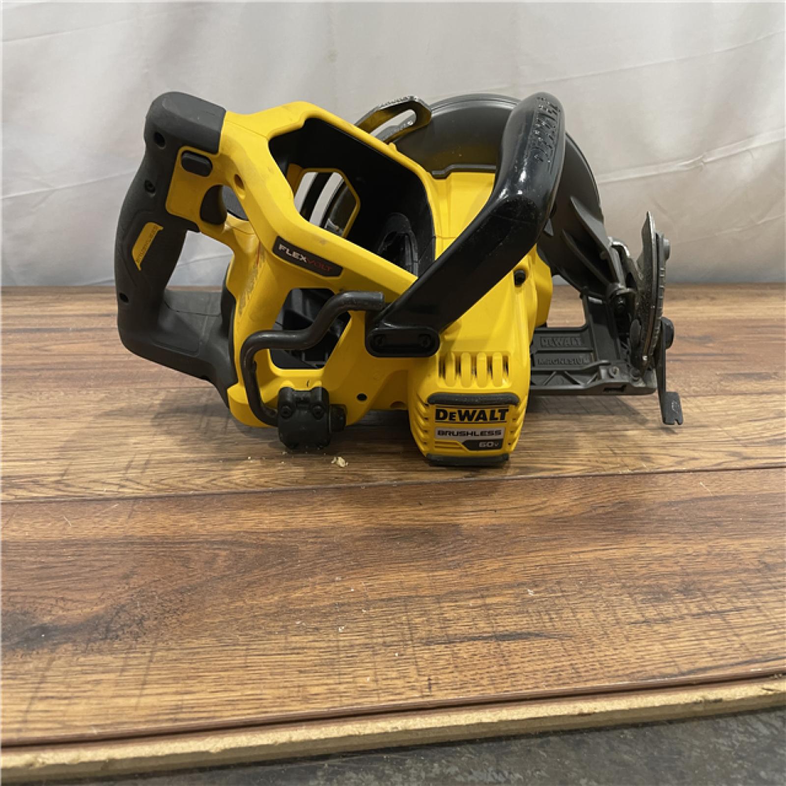 AS-IS DEWALT FLEXVOLT 60V MAX Cordless Brushless 7-1/4 in. Wormdrive Style Circular Saw (Tool Only)