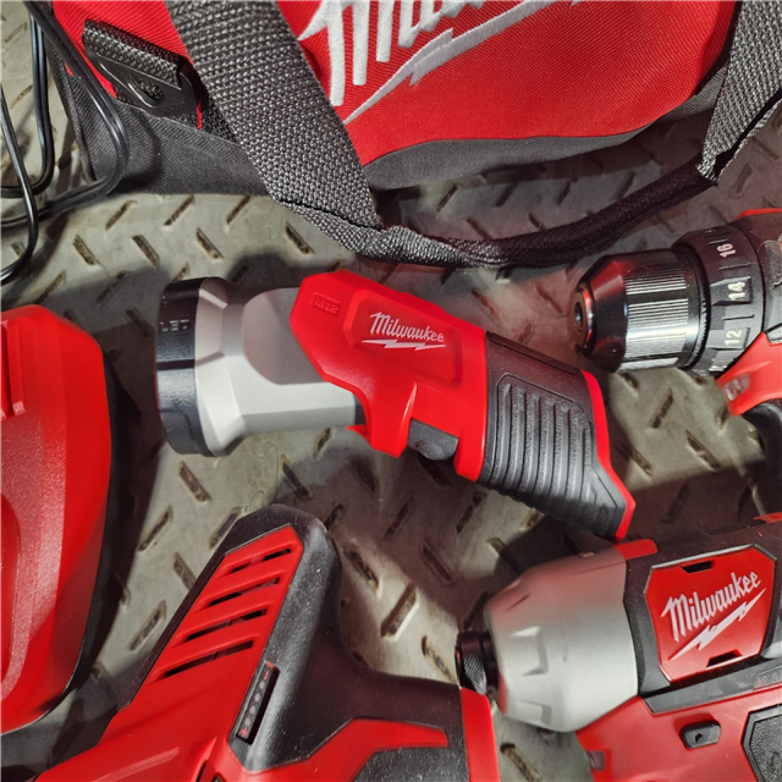 HOUSTON LOCATION - AS-IS Milwaukee 5 Tool Combo Kit W/ (2) Battery & Charger