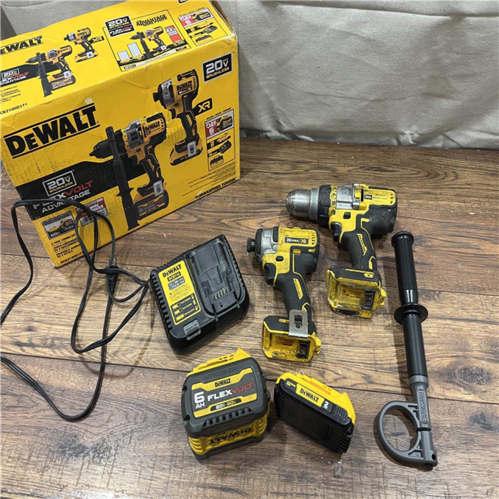 AS-IS DEWALT 20V MAX Cordless Brushless Hammer Drill/Driver 2 Tool Combo Kit with FLEXVOLT ADVANTAGE