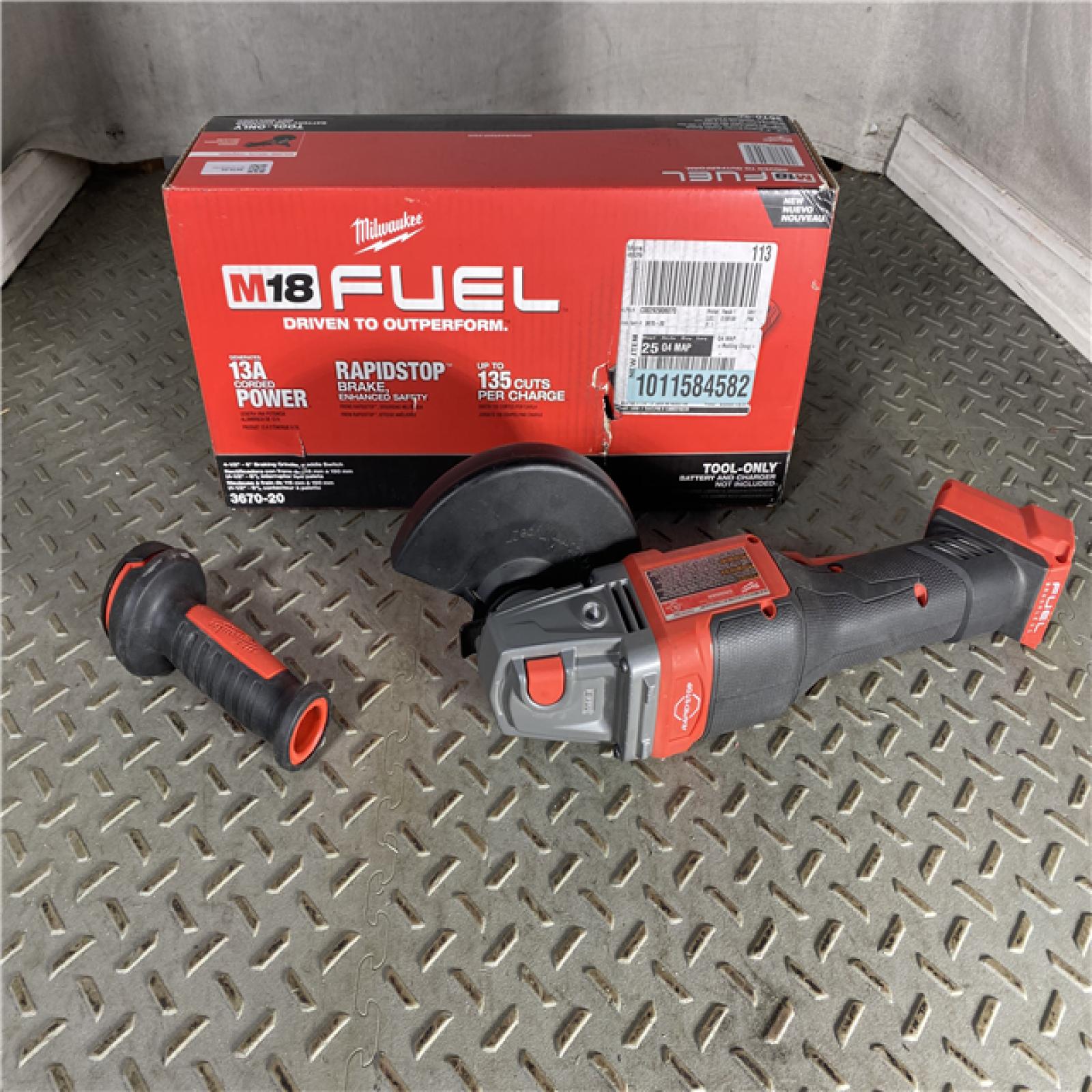 HOUSTON LOCATION - AS-IS Milwaukee M18 FUEL 4-1/2-6 Braking Grinder, Paddle Switch (BARE TOOL)