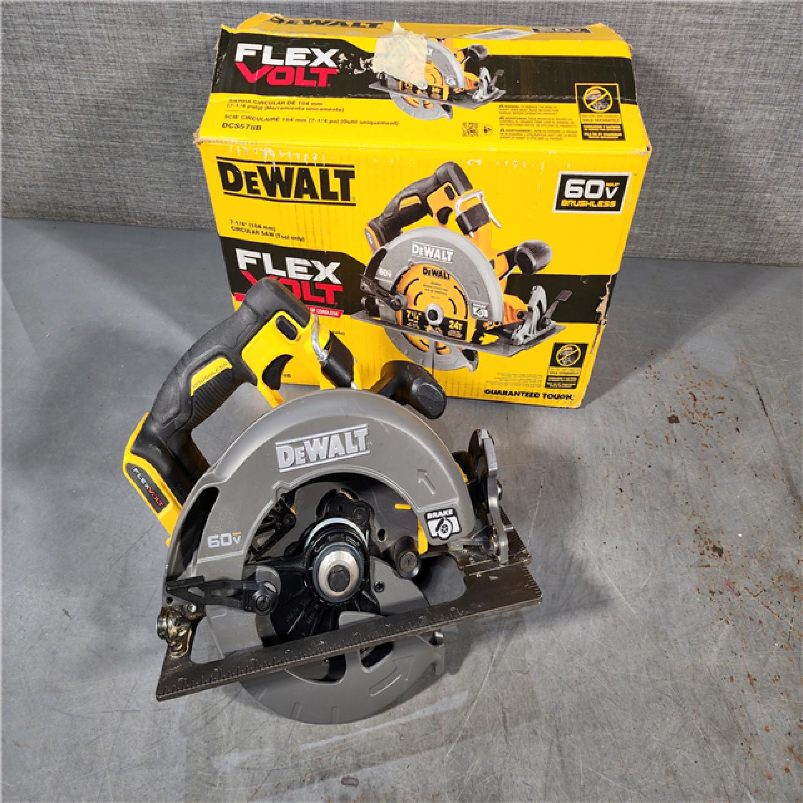 HOUSTON LOCATION - AS-IS DeWALT Flexvolt Max 7-1/4  60V Brushless Circular Saw DCS578B (Bare Tool)