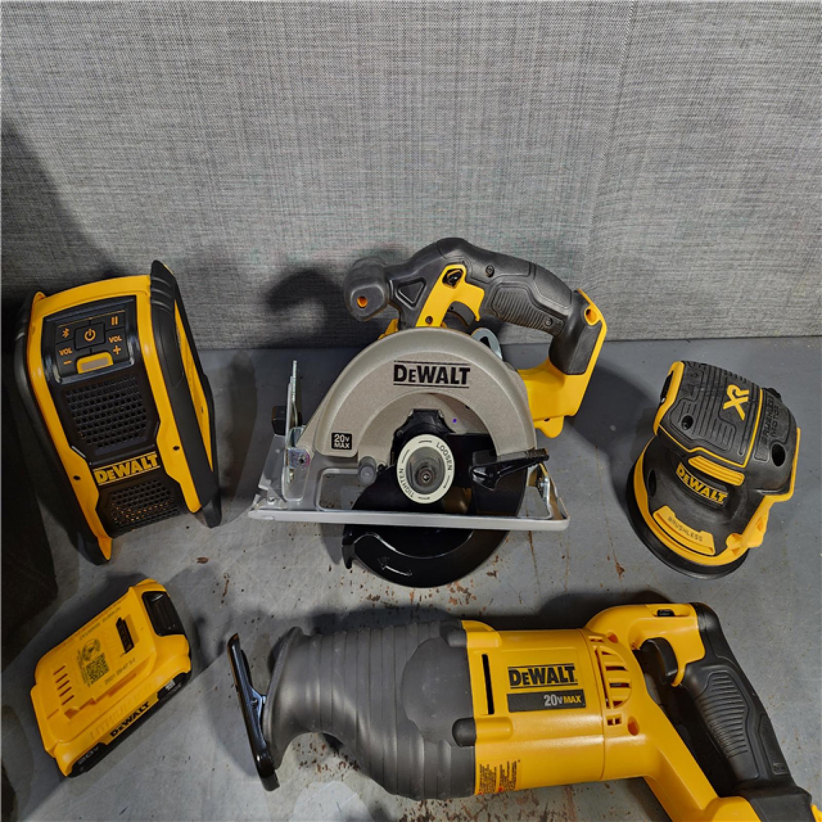 HOUSTON LOCATION - AS-IS (APPEARS LIKE NEW) DEWALT DCK771D1M1 20V MAX Cordless 7-Tool Combo Kit