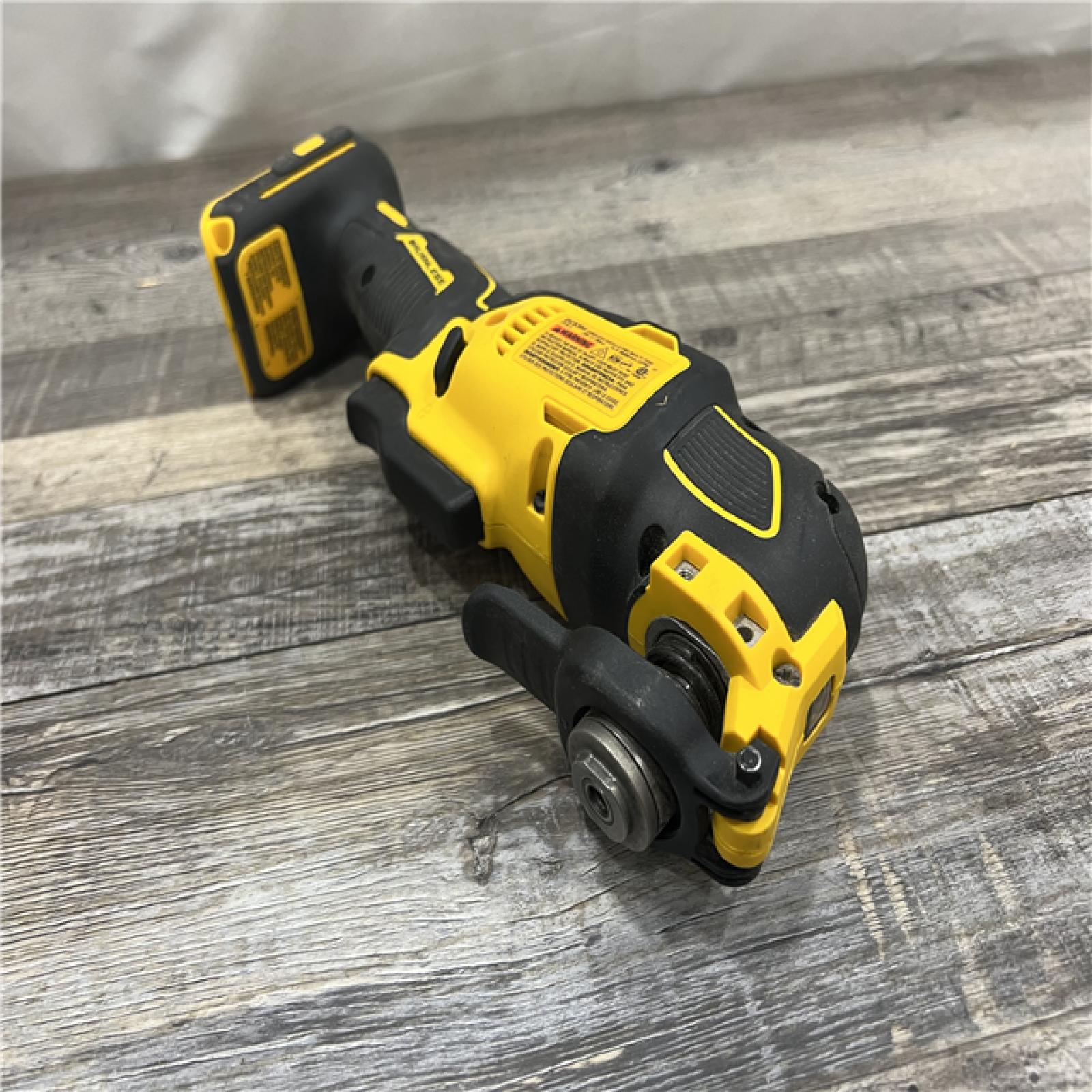 AS-IS DEWALT ATOMIC 20V MAX Cordless Brushless Oscillating Multi Tool (Tool Only)