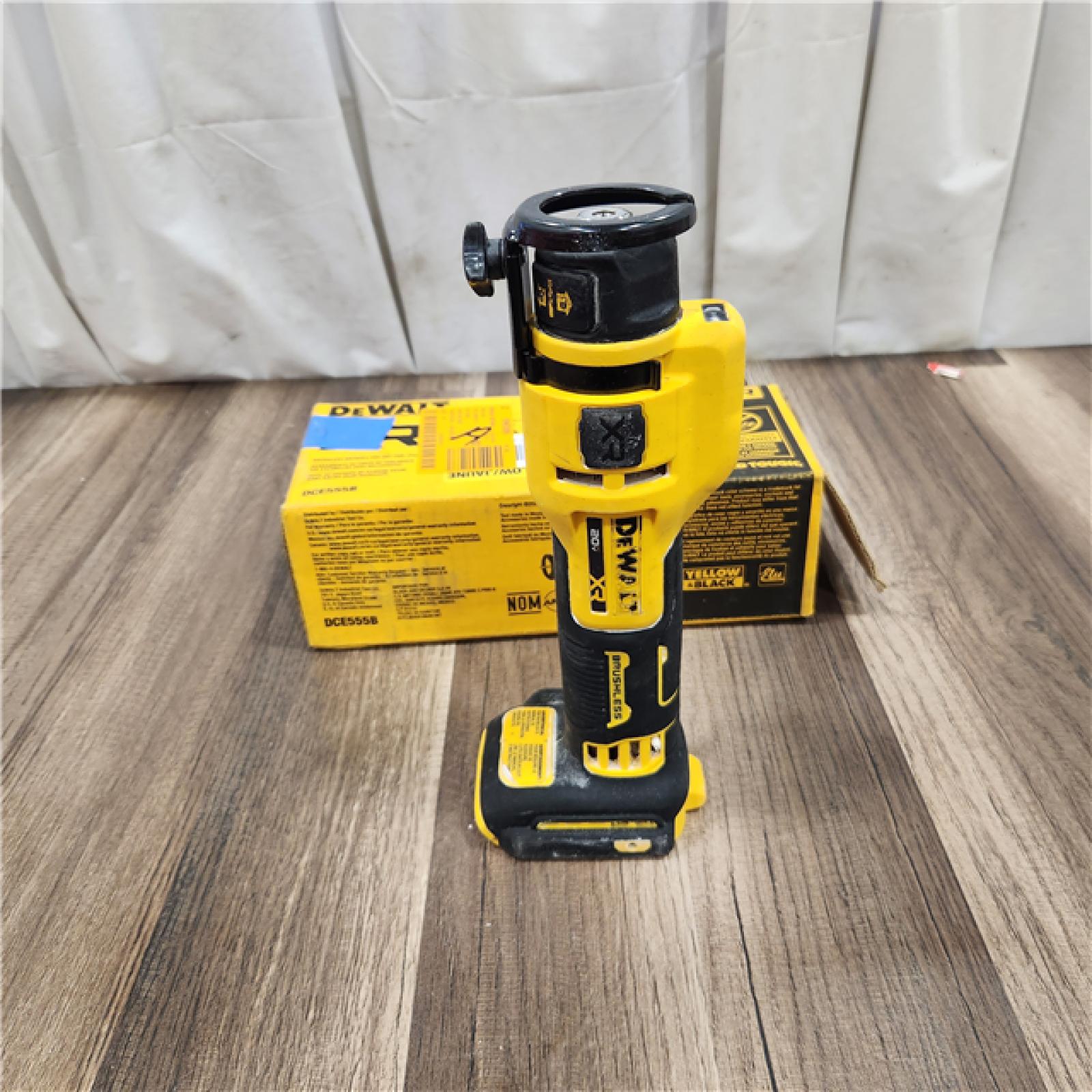 AS IS DEWALT 20V MAX Cordless Cut Out Tool