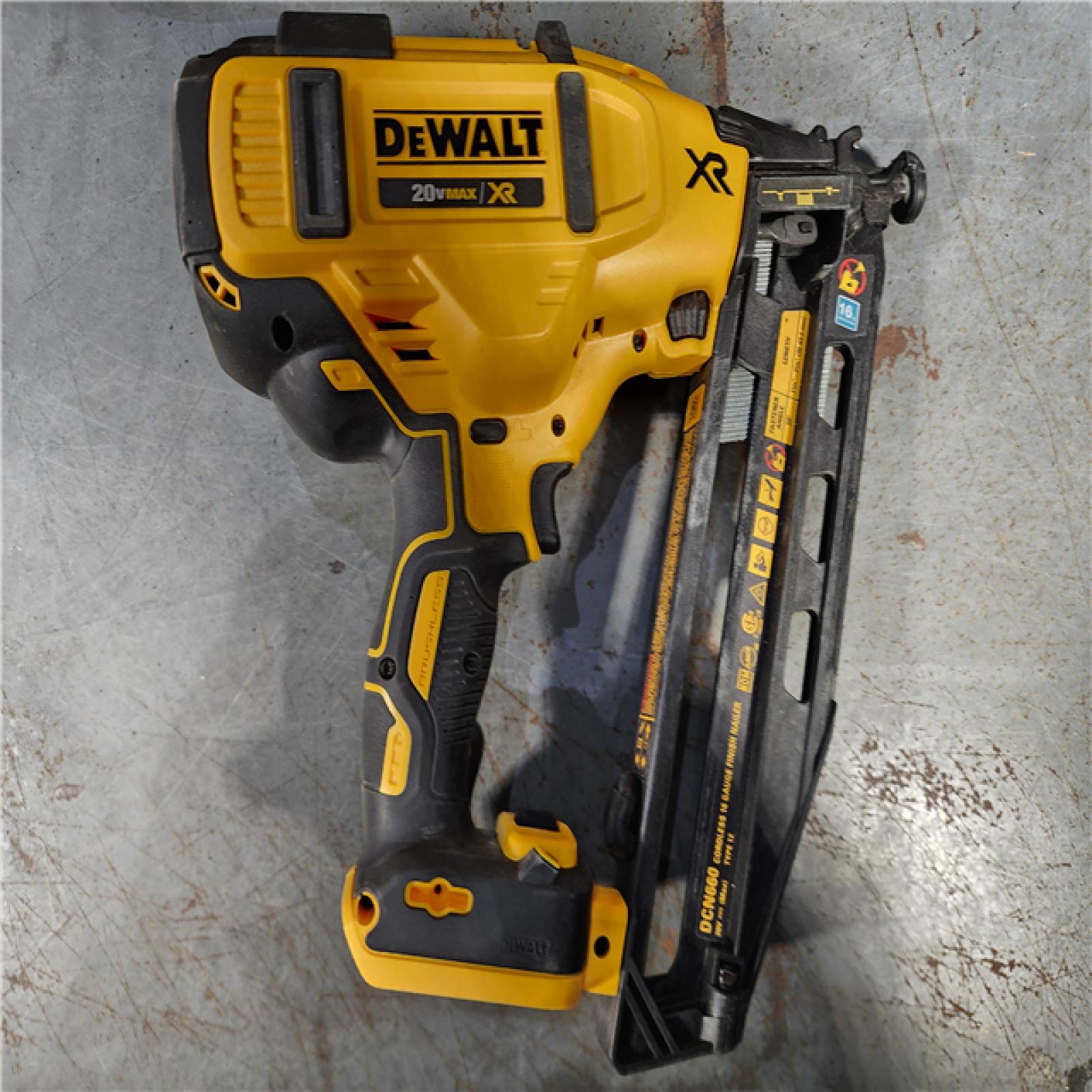 HOUSTON LOCATION - AS-IS DeWalt DCN660D1 20V 16 Gauge Cordless Angled Finish Nailer Kit W/ 2Ah Battery