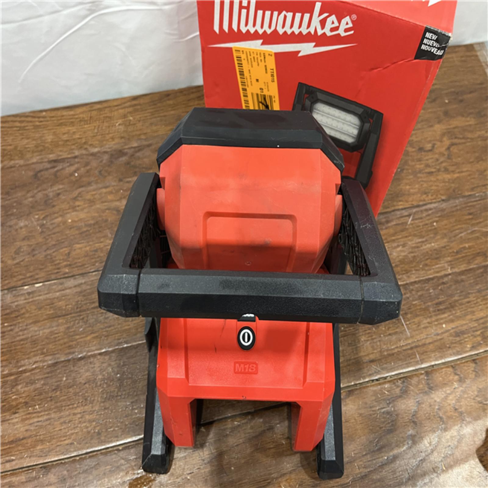 AS-IS Milwaukee M18 ROVER Dual Power Flood Light