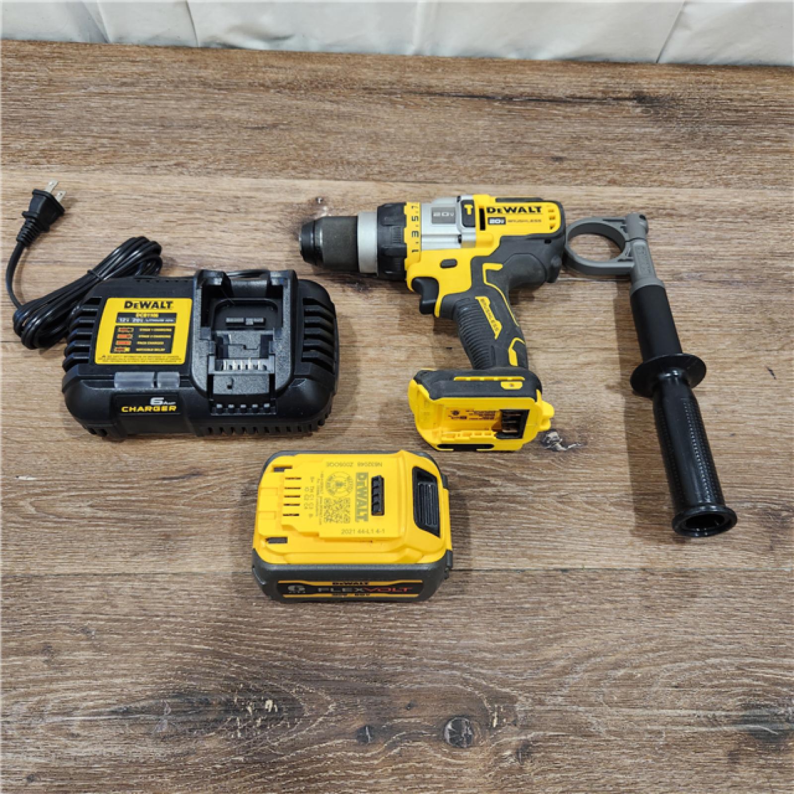 AS-IS 20V MAX Cordless Brushless 1/2 in. Hammer Drill/Driver with FLEXVOLT ADVANTAGE and (1) FLEXVOLT 6.0Ah Battery