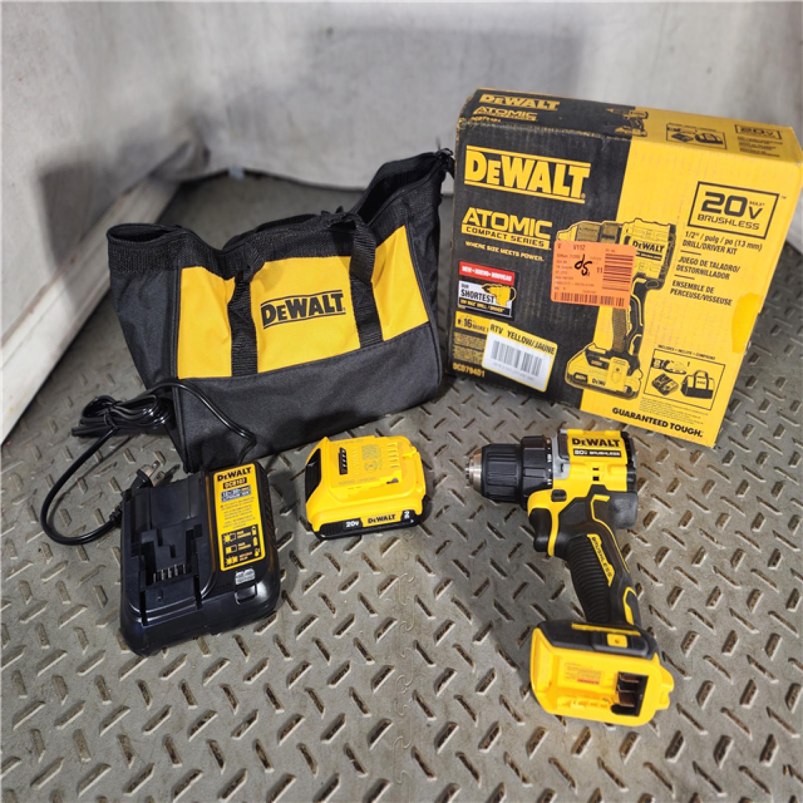 HOUSTON LOCATION - AS-IS (APPEARS LIKE NEW) DeWalt ATOMIC COMPACT SERIES 20V MAX* Brushless Cordless 1/2 in. Drill/Driver