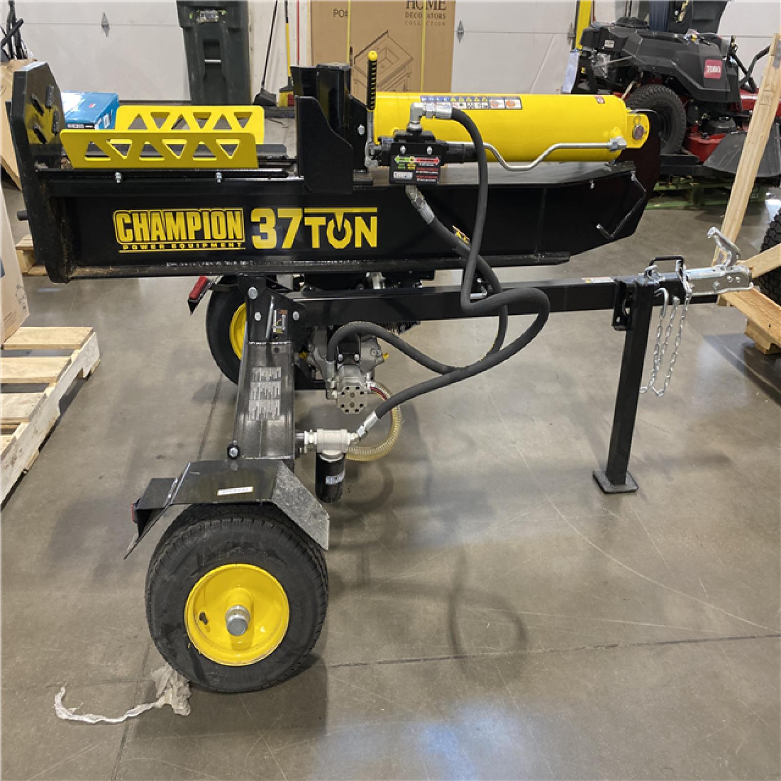 DALLAS LOCATION - CHAMPION 37 TON LOG SPLITTER