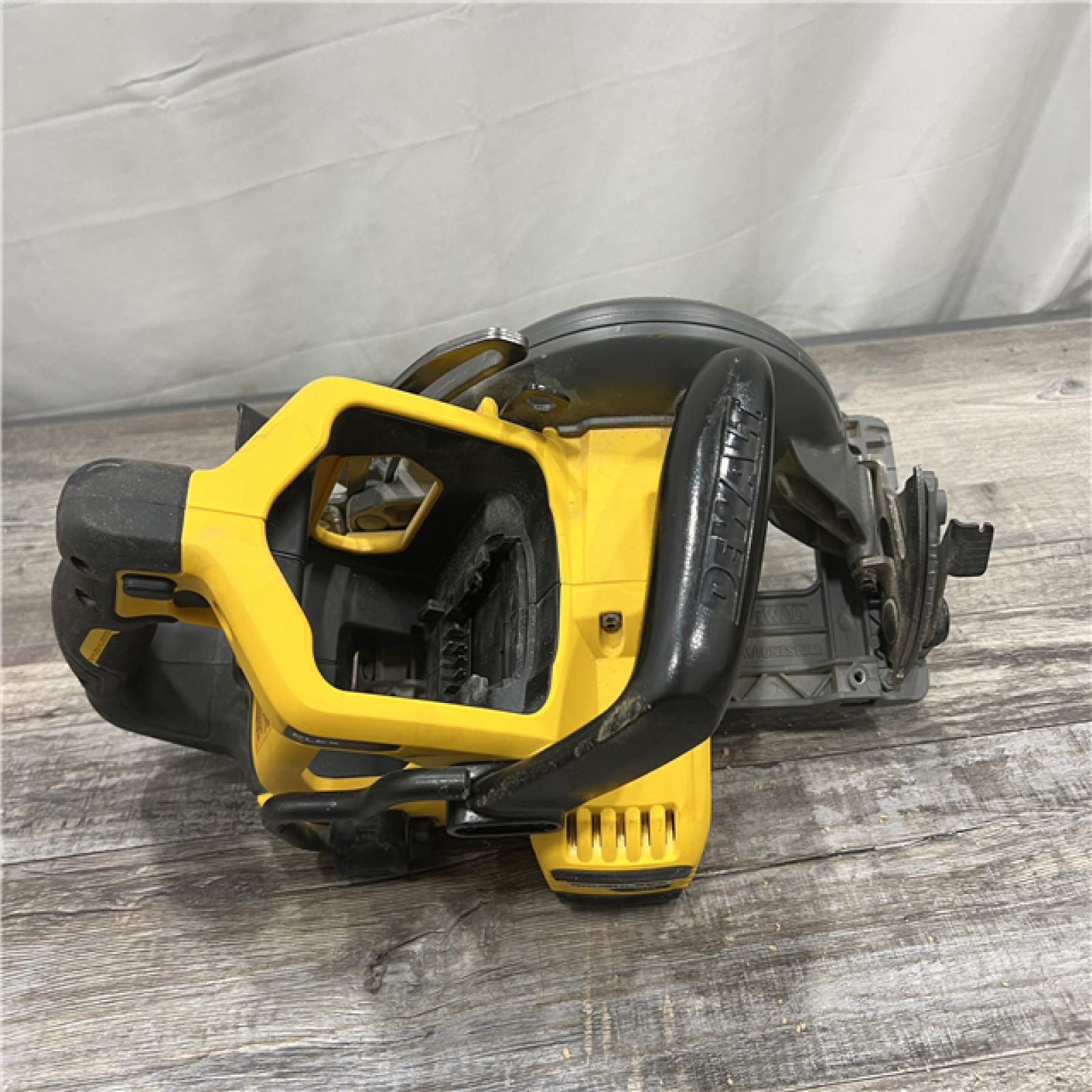 AS-IS DEWALT FLEXVOLT 60V MAX Cordless Brushless 7-1/4 in. Wormdrive Style Circular Saw (Tool Only)