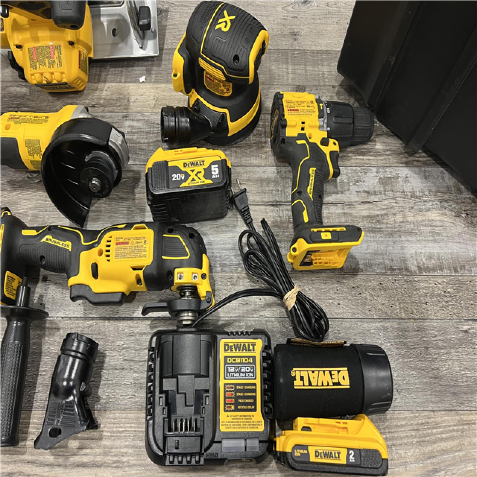 AS-IS Dewalt 20-Volt MAX ToughSystem Lithium-Ion 6-Tool Cordless Combo Kit