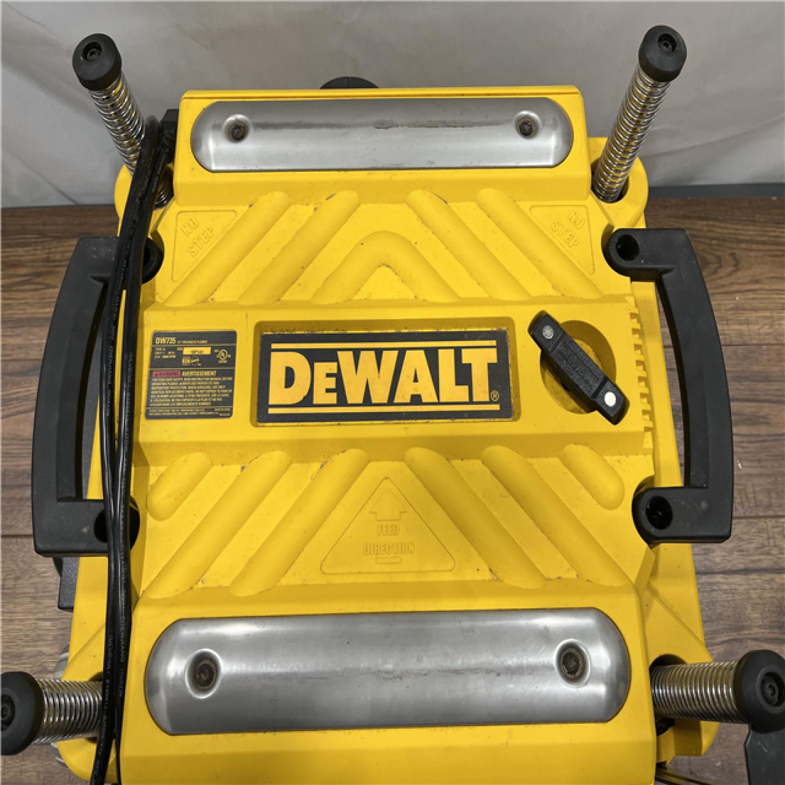 AS IS DEWALT 13 2 Speed 3-Knife Thickness Planer