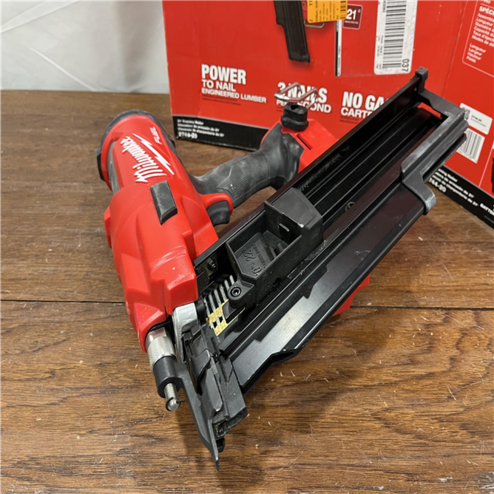 AS-ISMilwaukee 2744-20 M18 FUEL 21-Degree Cordless Framing Nailer (Tool Only)