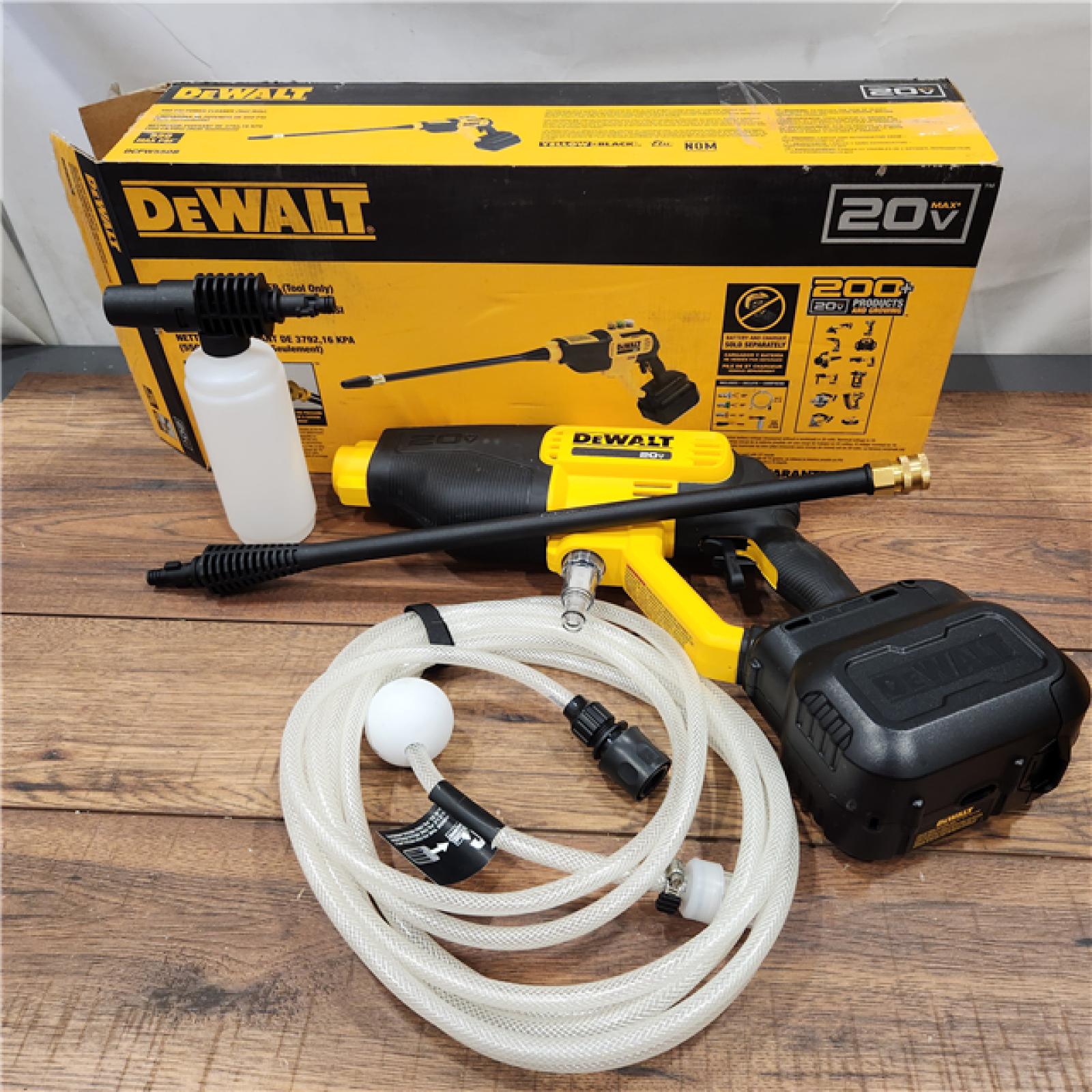 AS-IS Dewalt 20V 550 PSI  1 GPM Cordless Power Cleaner W/ 4 Nozzles Tool-Only DCPW550B