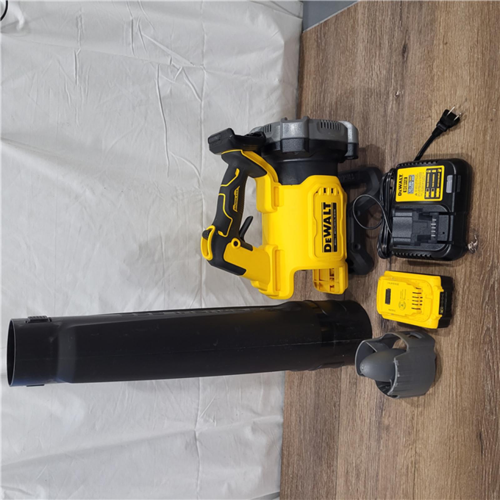 AS-IS DEWALT 20V MAX* XR Brushless Cordless Handheld Blower Kit