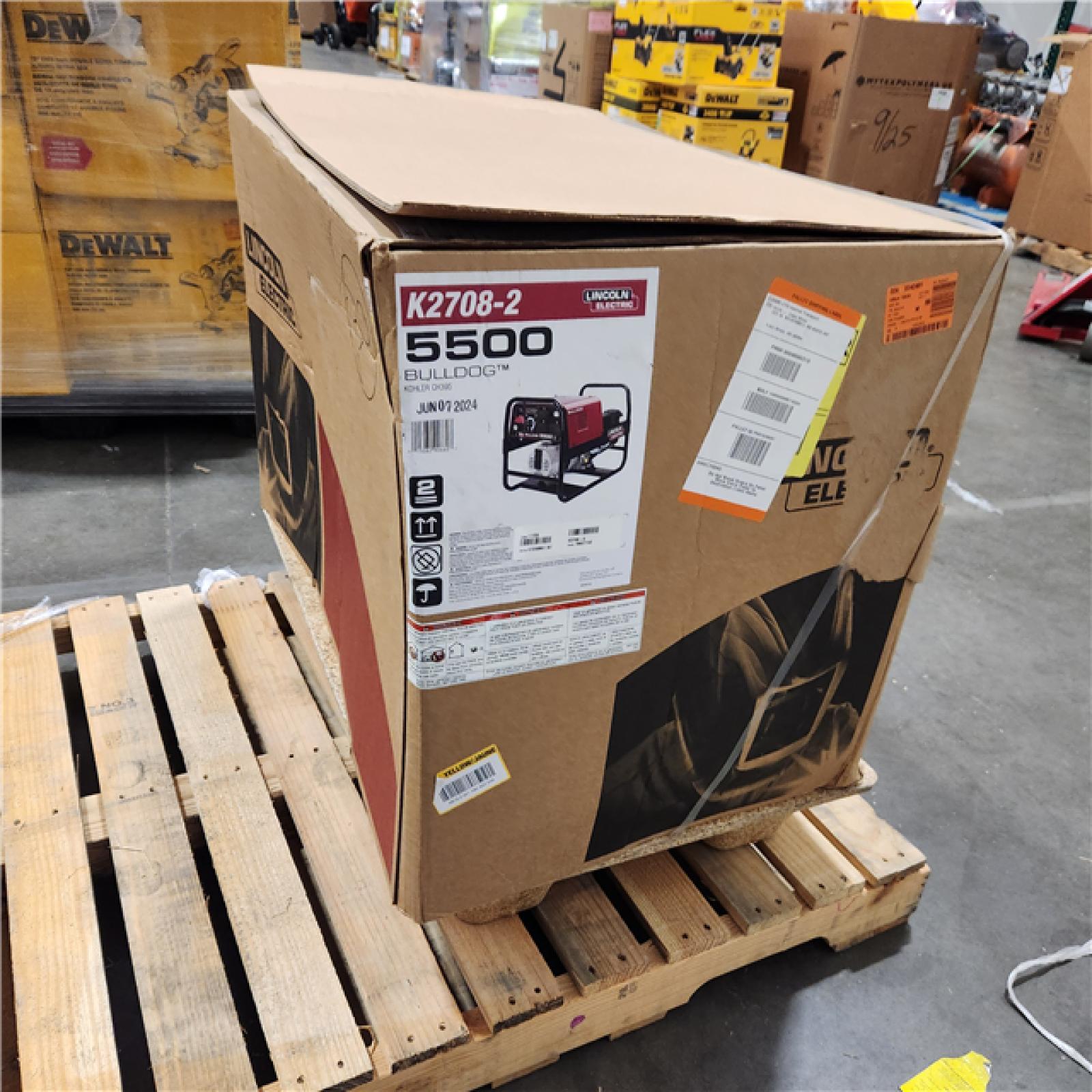 Dallas Location - As-Is Lincoln Electric 140 Amp Bulldog 5500 Gas Engine Driven AC Stick Welder, 5.5 kW Peak Generator -Appears Like New Condition