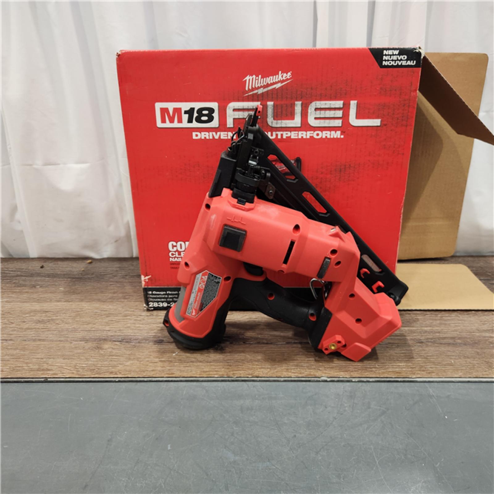 AS IS Milwaukee 2839-20 M18 FUEL 15 Ga. 18 Volt Brushless Angled Finish Nailer