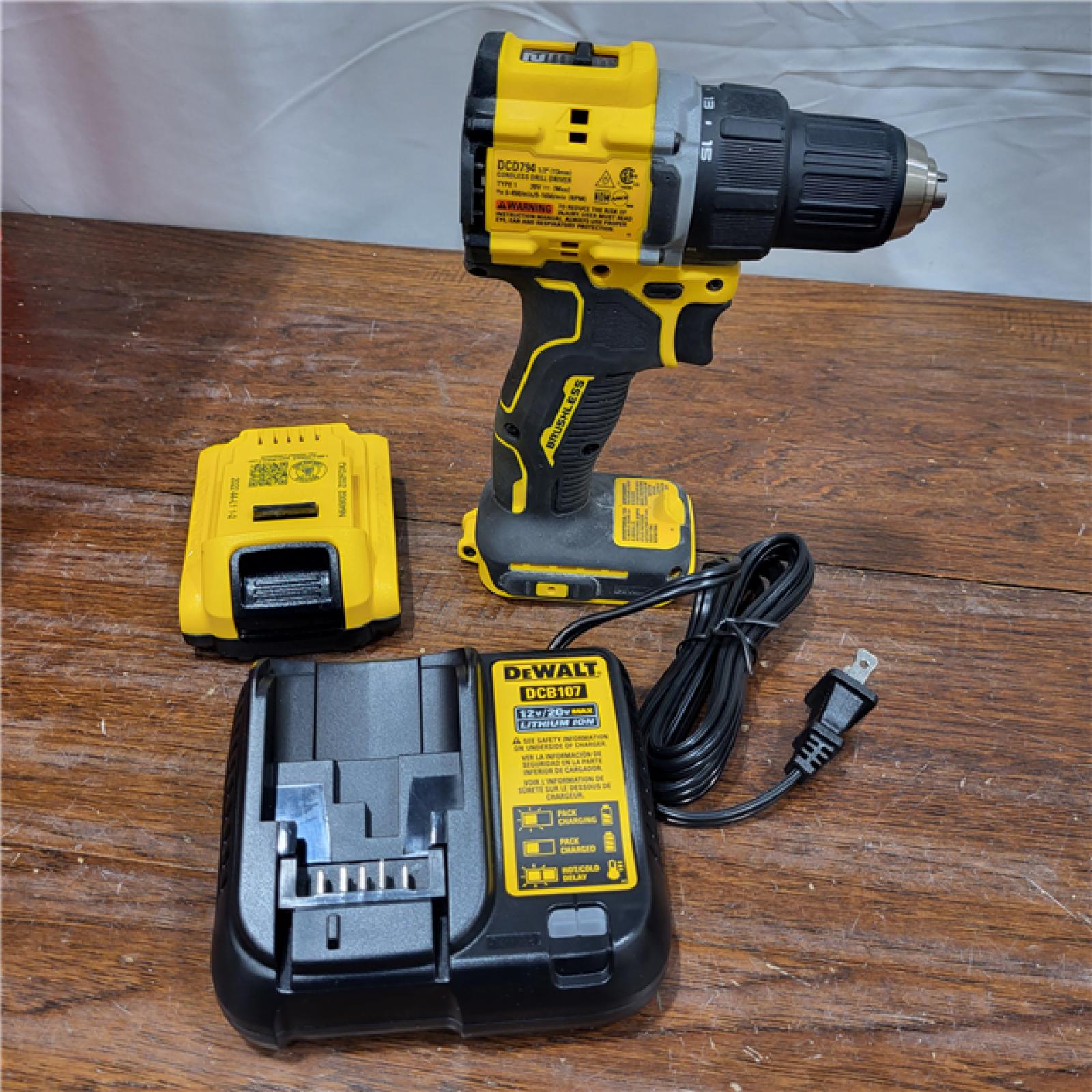 AS-IS DeWalt ATOMIC COMPACT SERIESâ„¢ 20V MAX* Brushless Cordless 1/2 in. Drill/Driver