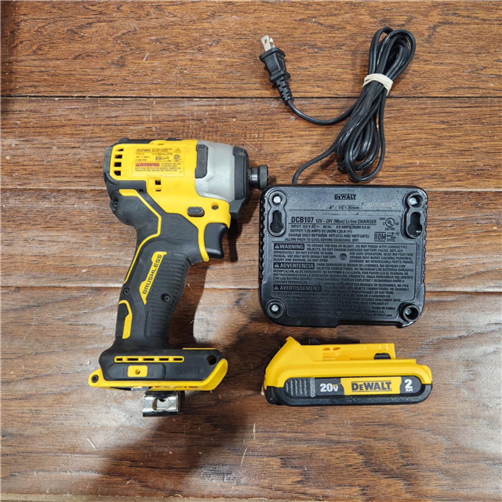 AS-IS DEWALT ATOMIC 20V MAX* Brushless Cordless Compact 1/4 in. Impact Driver Kit