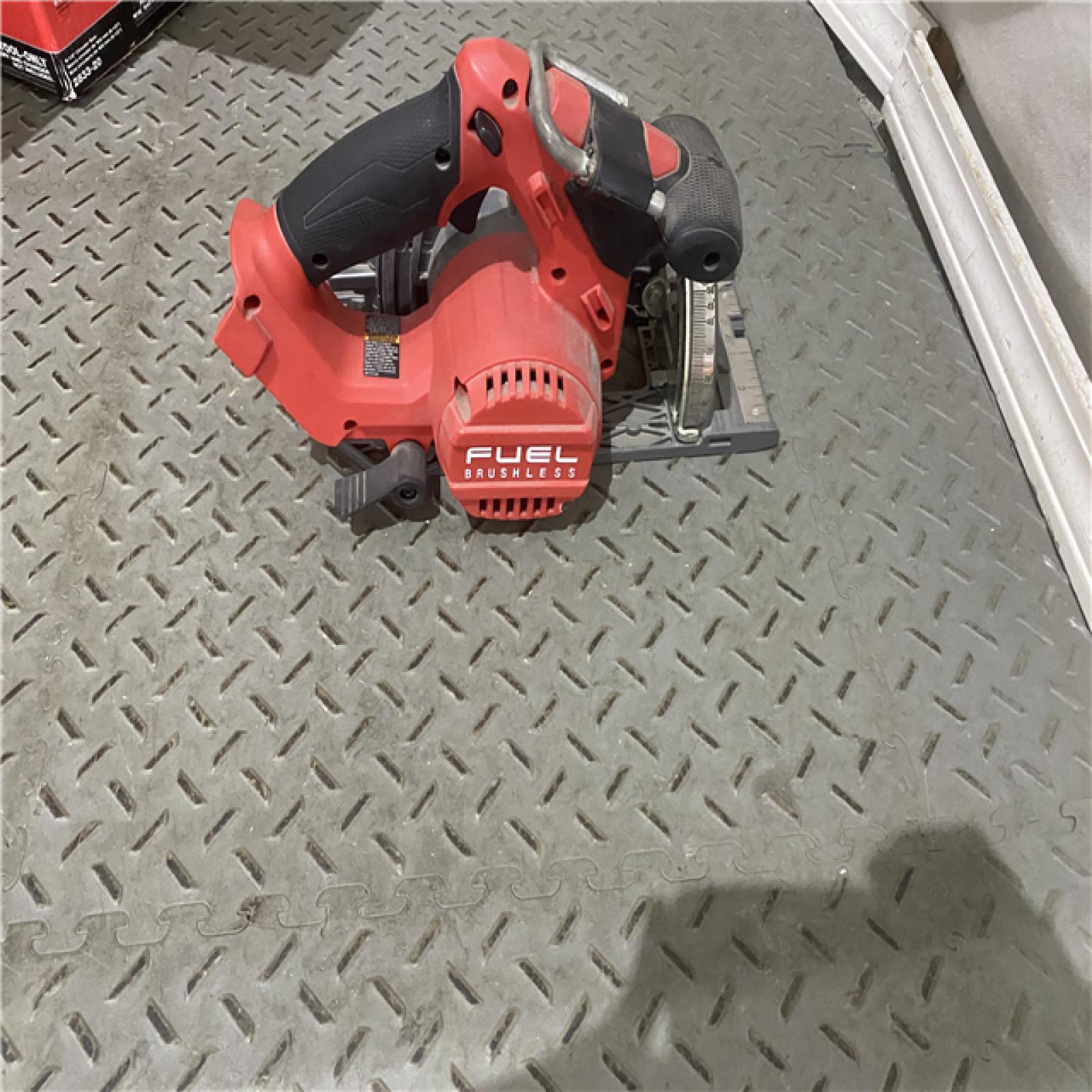 Houston location AS-IS MILWAUKEE M18 FUEL 18V Lithium-Ion Brushless Cordless 6-1/2 in. Circular Saw (Tool-Only)