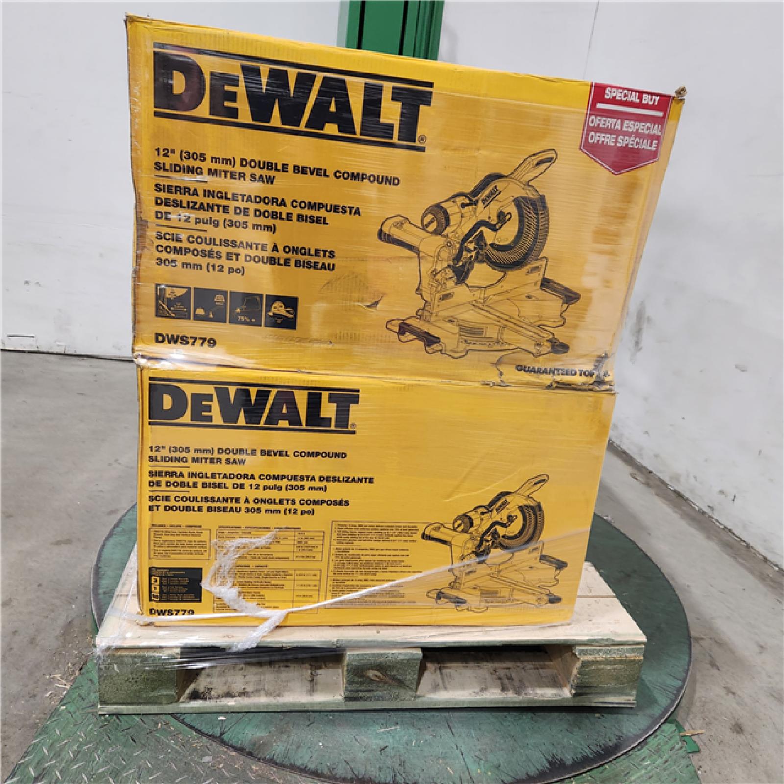 Dallas Location - As-Is DEWALT 12 in. Double-Bevel Sliding Compound Miter Saw (Lot Of 4)