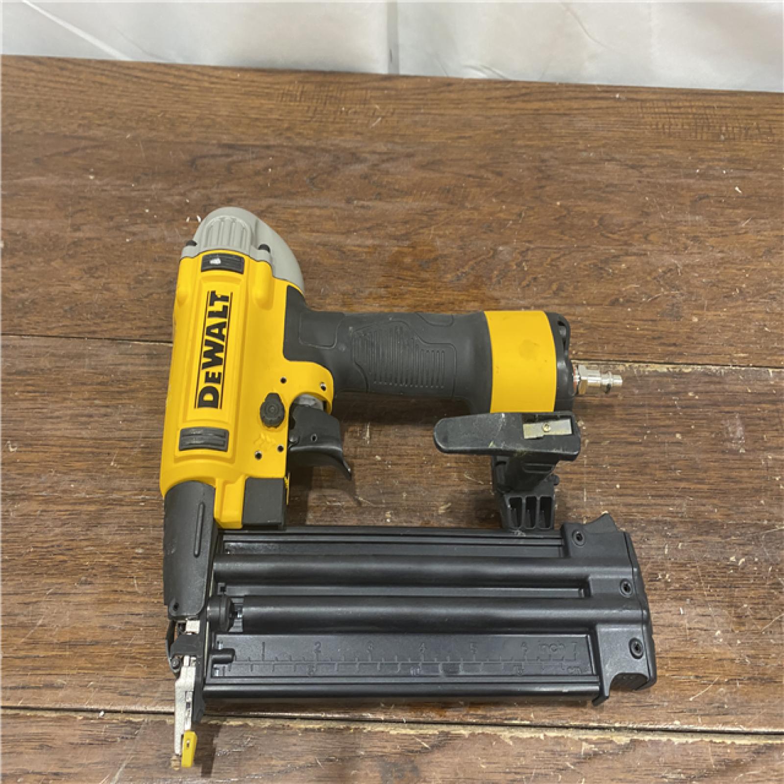 AS-ISDewalt DWFP12233 18 Guage Precision Point Brad Nailer