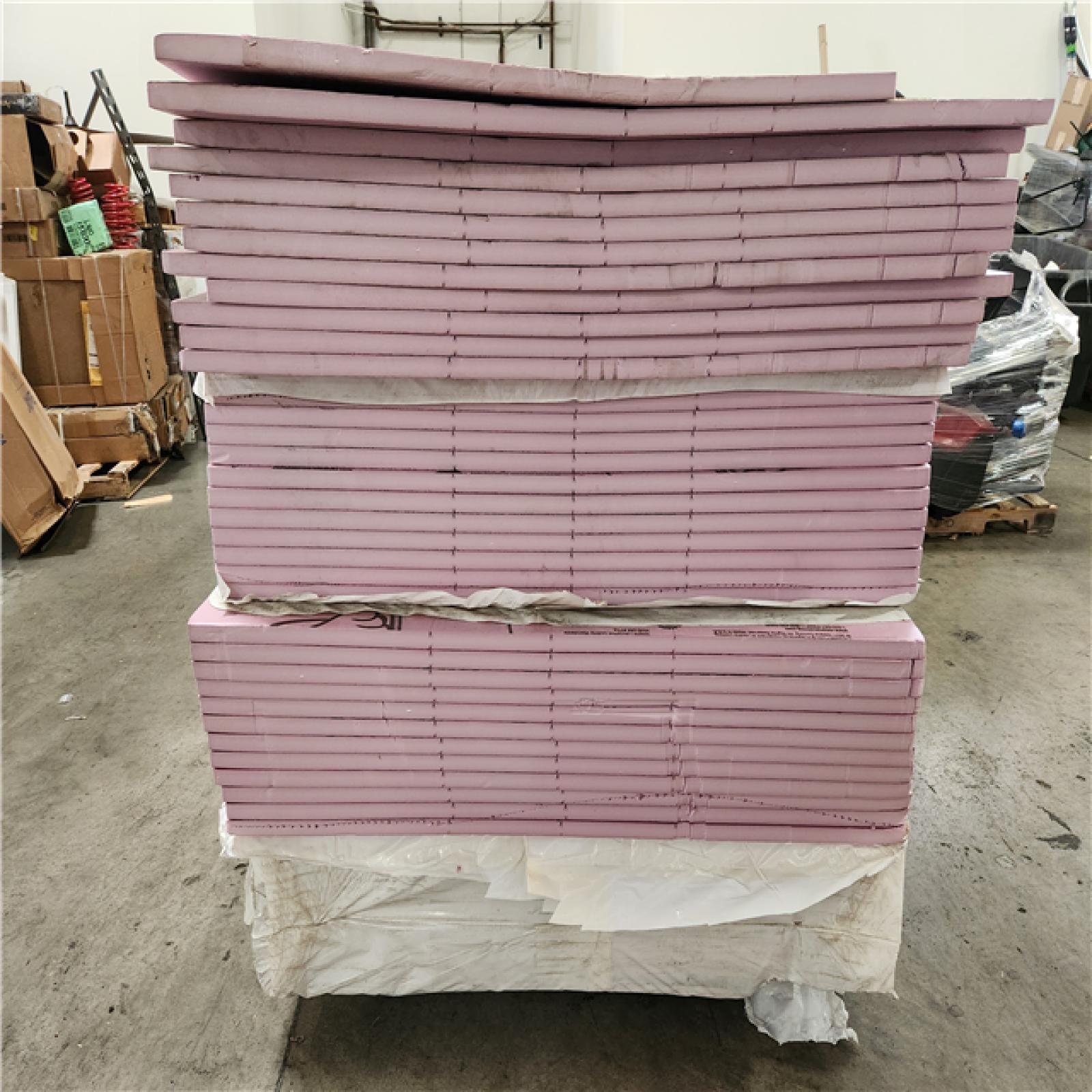 Phoenix Location Owens Corning FOAMULAR 150 1 in. x 4 ft. x 8 ft. R-5 Scored Square Edge Rigid Foam Board Insulation Sheathing Pallet (48 Boards)