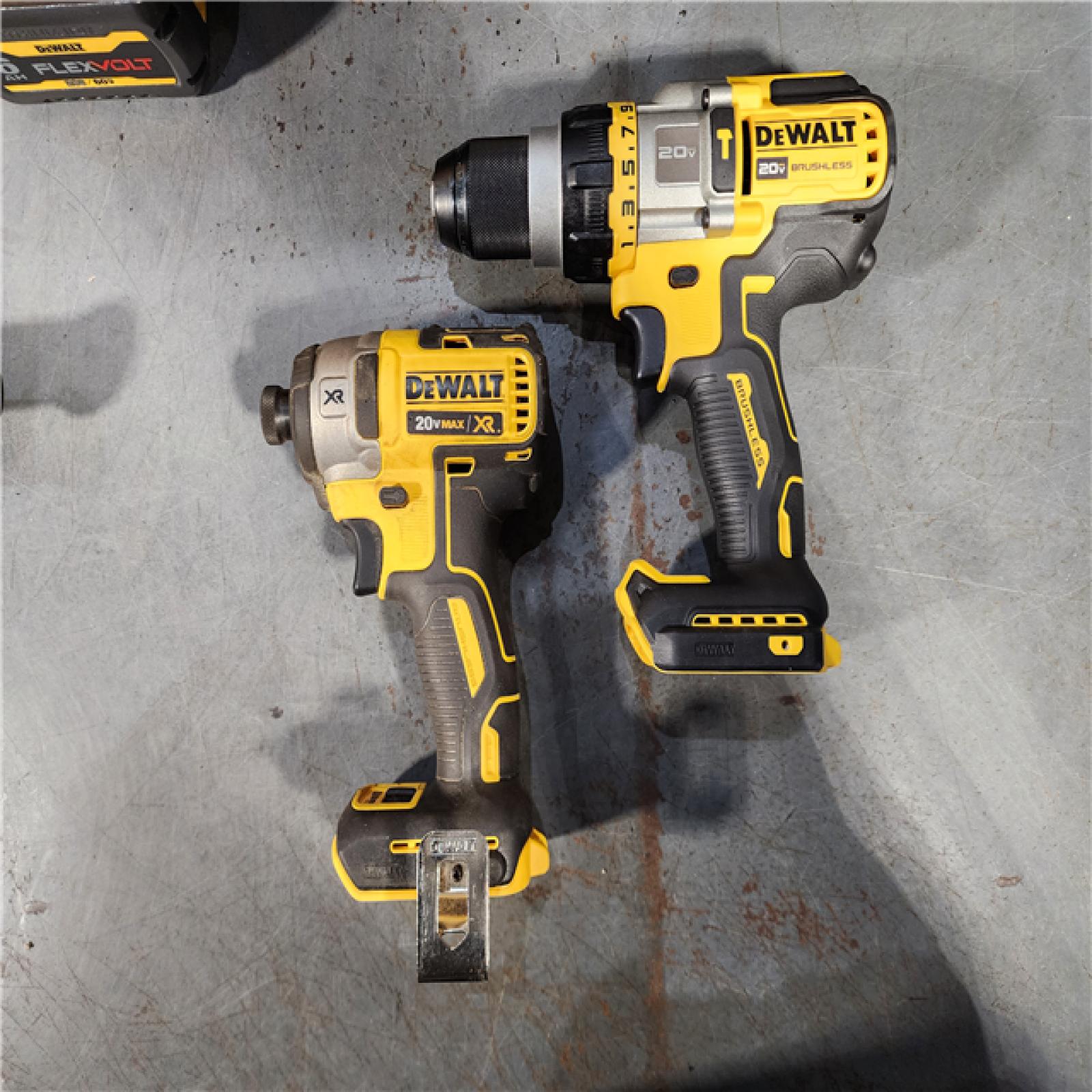 HOUSTON LOCATION - AS-IS DEWALT 20V MAX Cordless Brushless Hammer Drill/Driver 2 Tool Combo Kit with FLEXVOLT ADVANTAGE