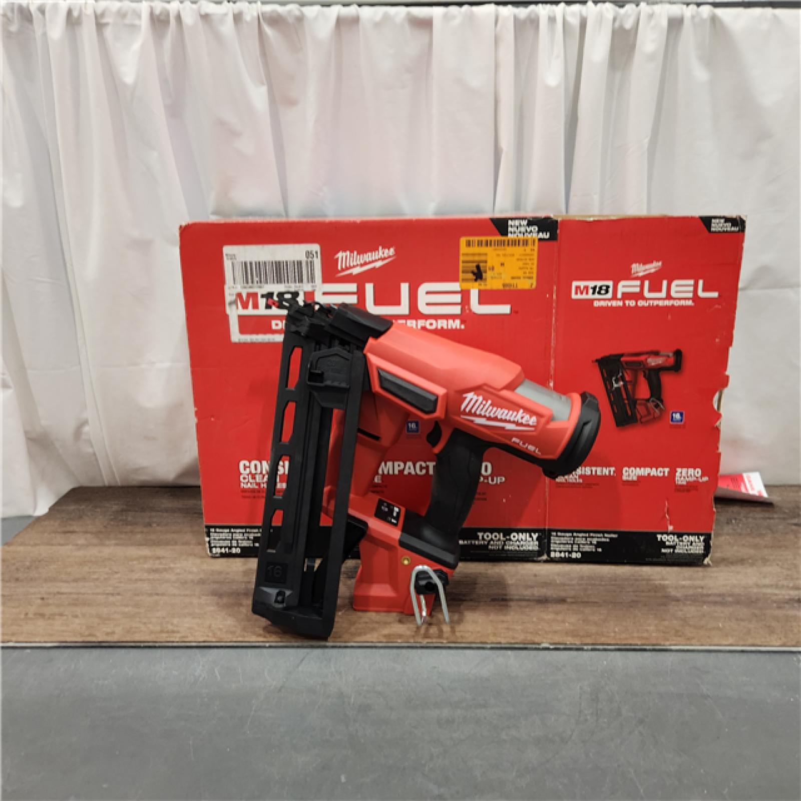 AS IS Milwaukee 2841-20 18V Cordless Gen II 16 Gauge Angled Finish Nailer (Tool Only)