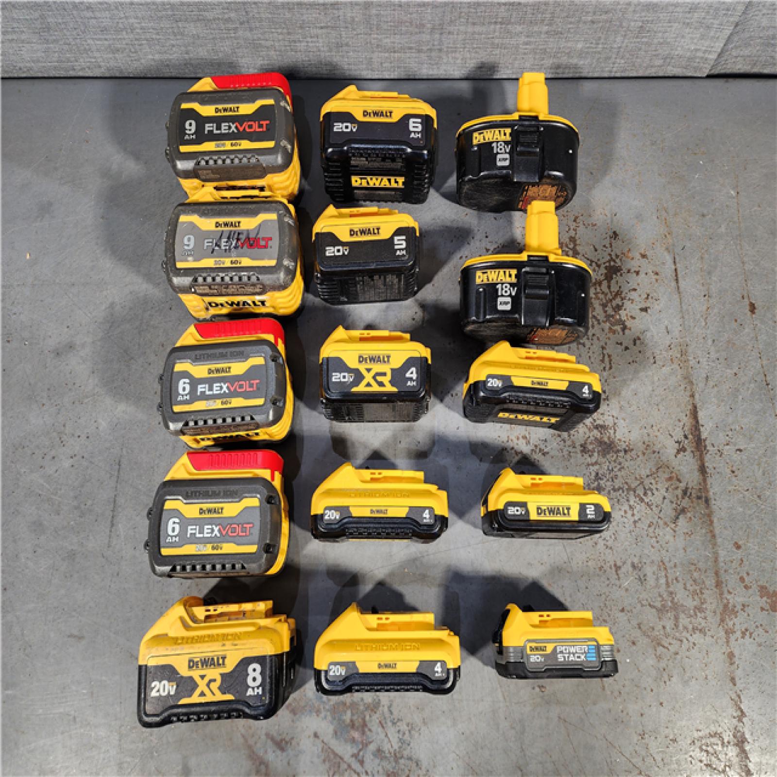 HOUSTON LOCATION - AS-IS DEWALT BATTERY PACK QTY - 15