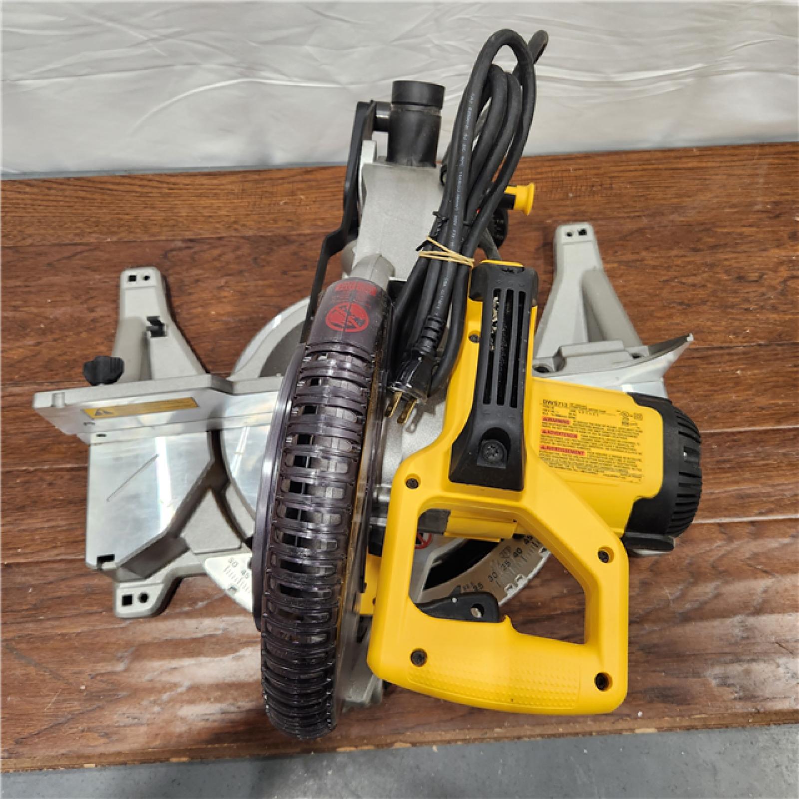 AS-IS  DEWALT 15 Amp Corded 10 in. Compound Single Bevel Miter Saw