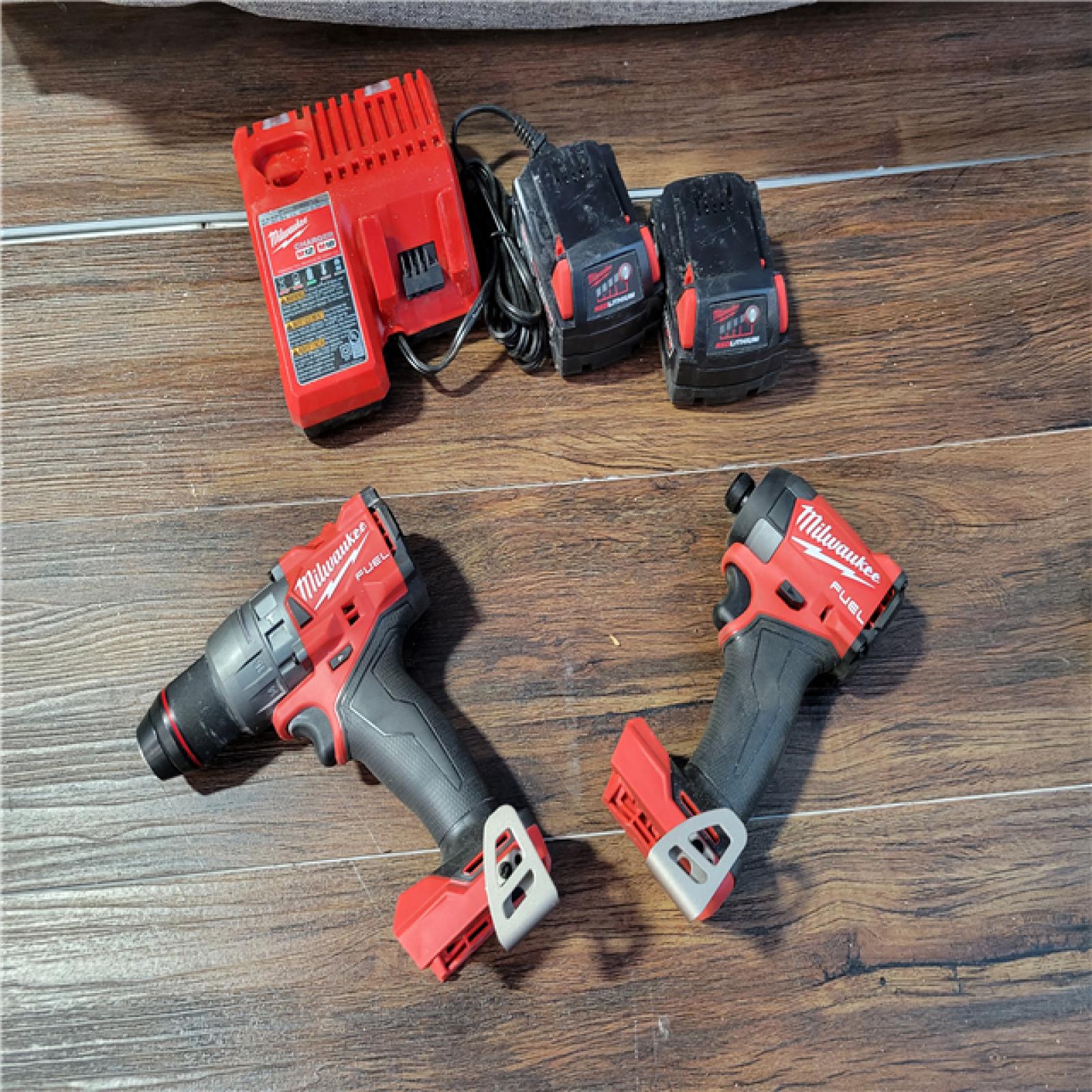 CALIFORNIA AS-IS MILWAUKEE 2-TOOL COMBO KIT (BATTERIES INCLUDED)