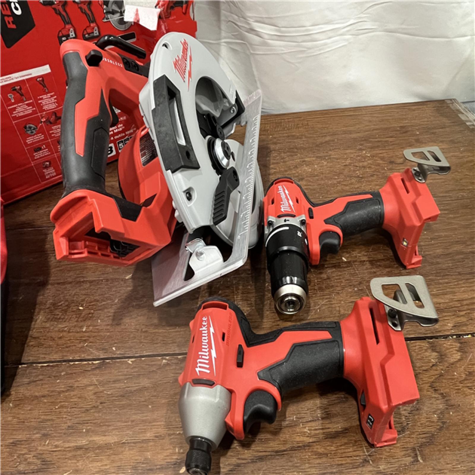 AS-ISMilwaukee M18 18-Volt Lithium-Ion Brushless Cordless Combo Kit (4-Tool) with 2-Batteries, 1-Charger and Tool Bag