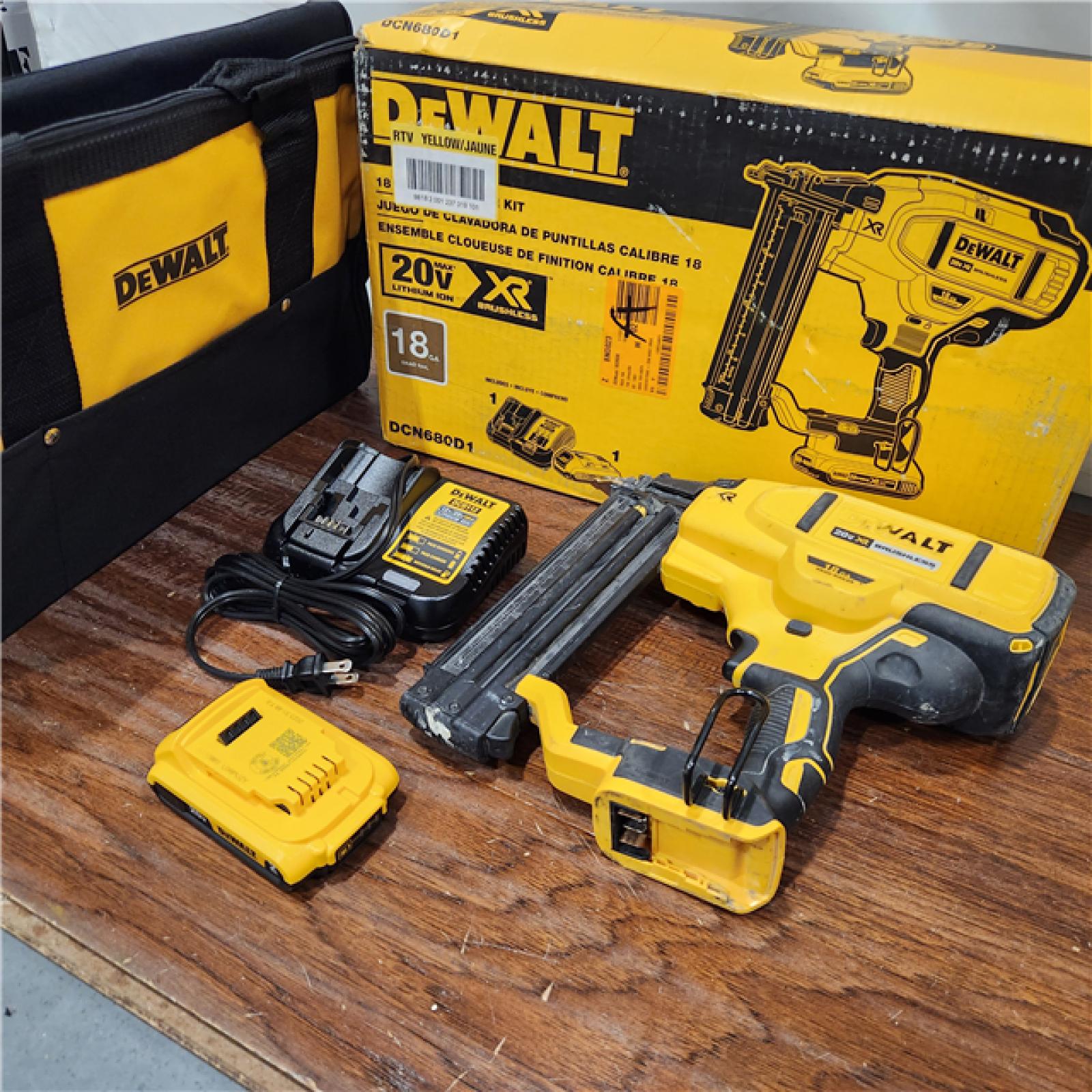 AS-IS DEWALT 20V MAX XR 18 Gauge Brad Nailer Kit