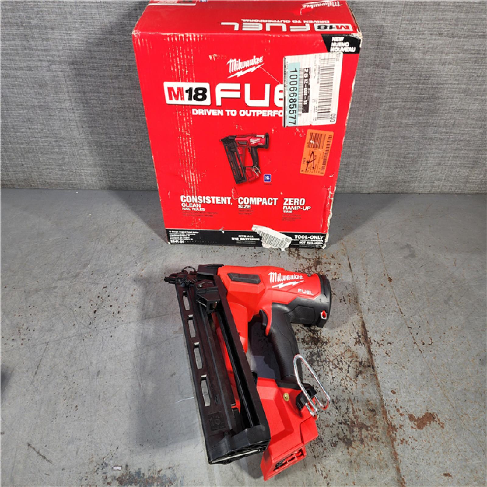 HOUSTON LOCATION - AS-IS (APPEARS LIKE NEW) Milwaukee 2841-20 18V Cordless Gen II 16 Gauge Angled Finish Nailer (Tool Only)