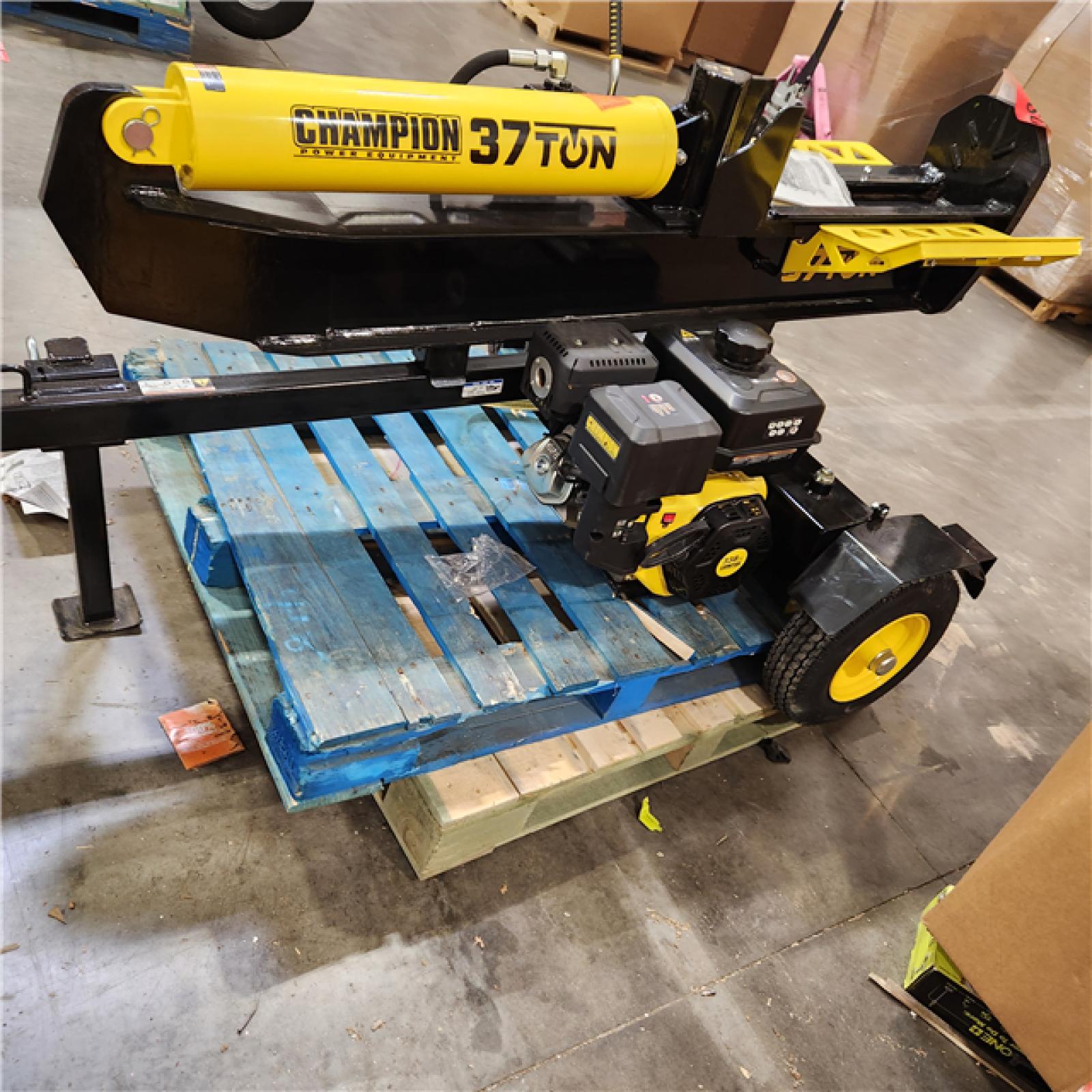 Dallas Location - As-Is Champion Power Equipment, Champion 37-Ton Log Splitter