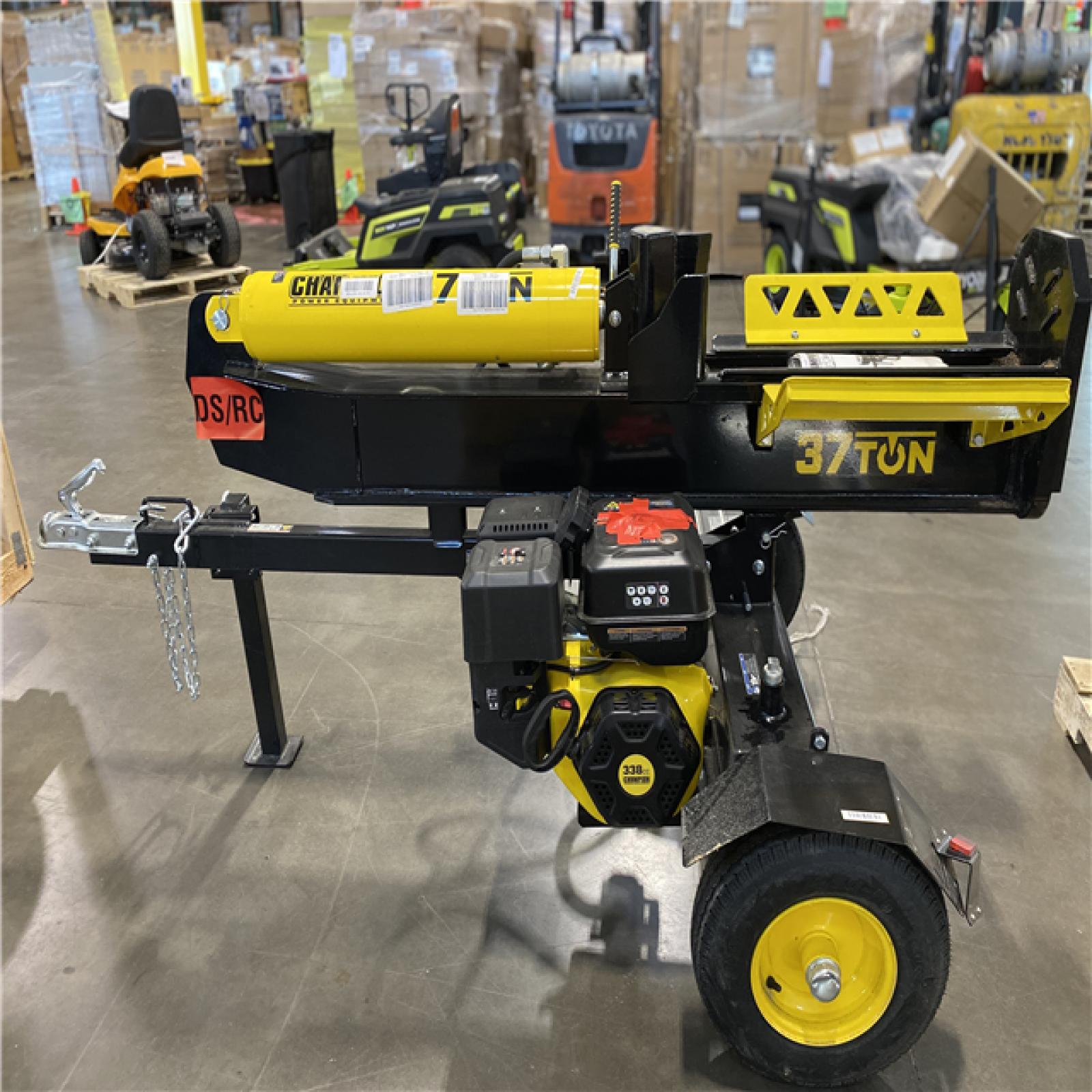 DALLAS LOCATION - CHAMPION 37 TON LOG SPLITTER