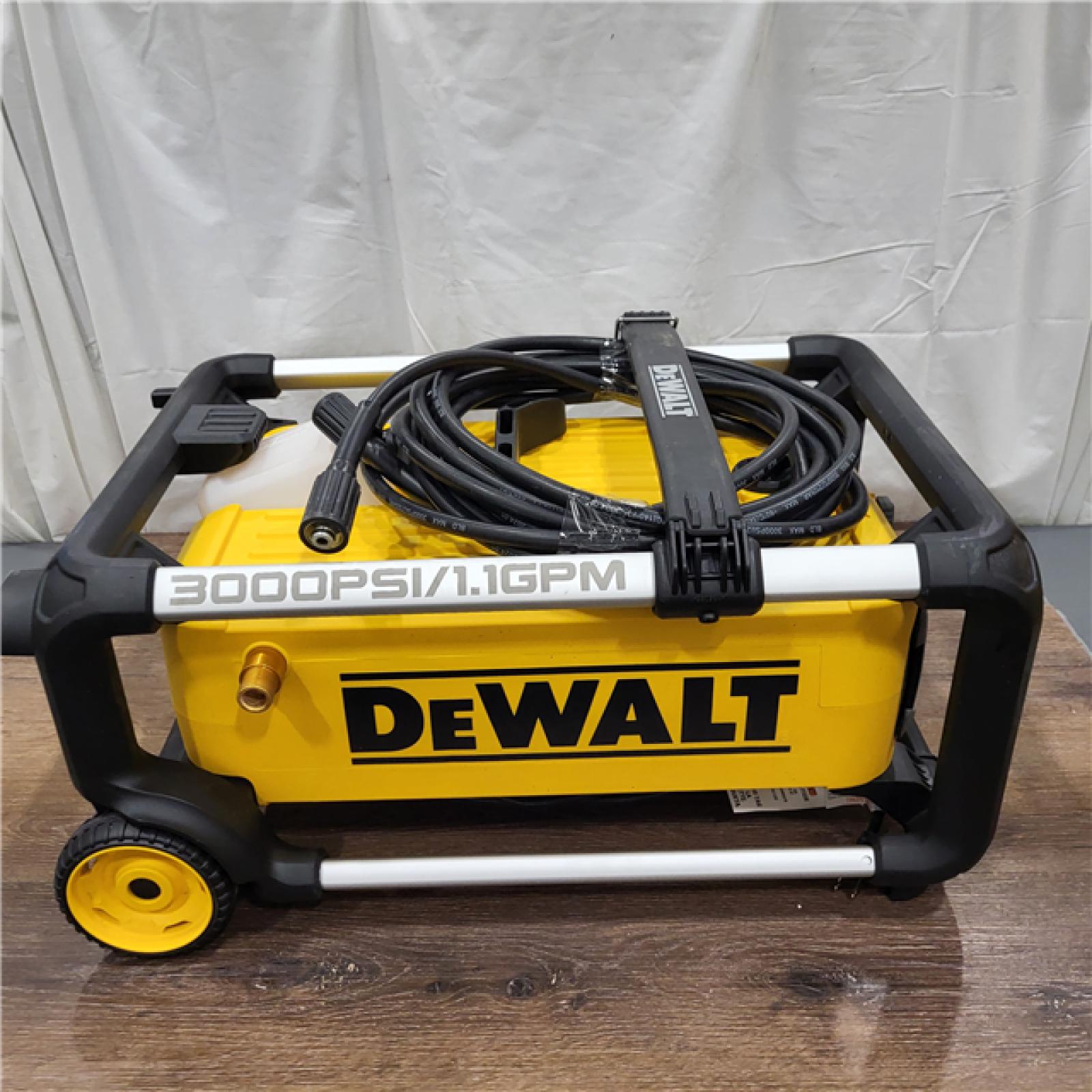 AS-IS DEWALT 3000 PSI 1.1 GPM 15 Amp Cold Water Electric Pressure Washer with Internal Equipment Storage